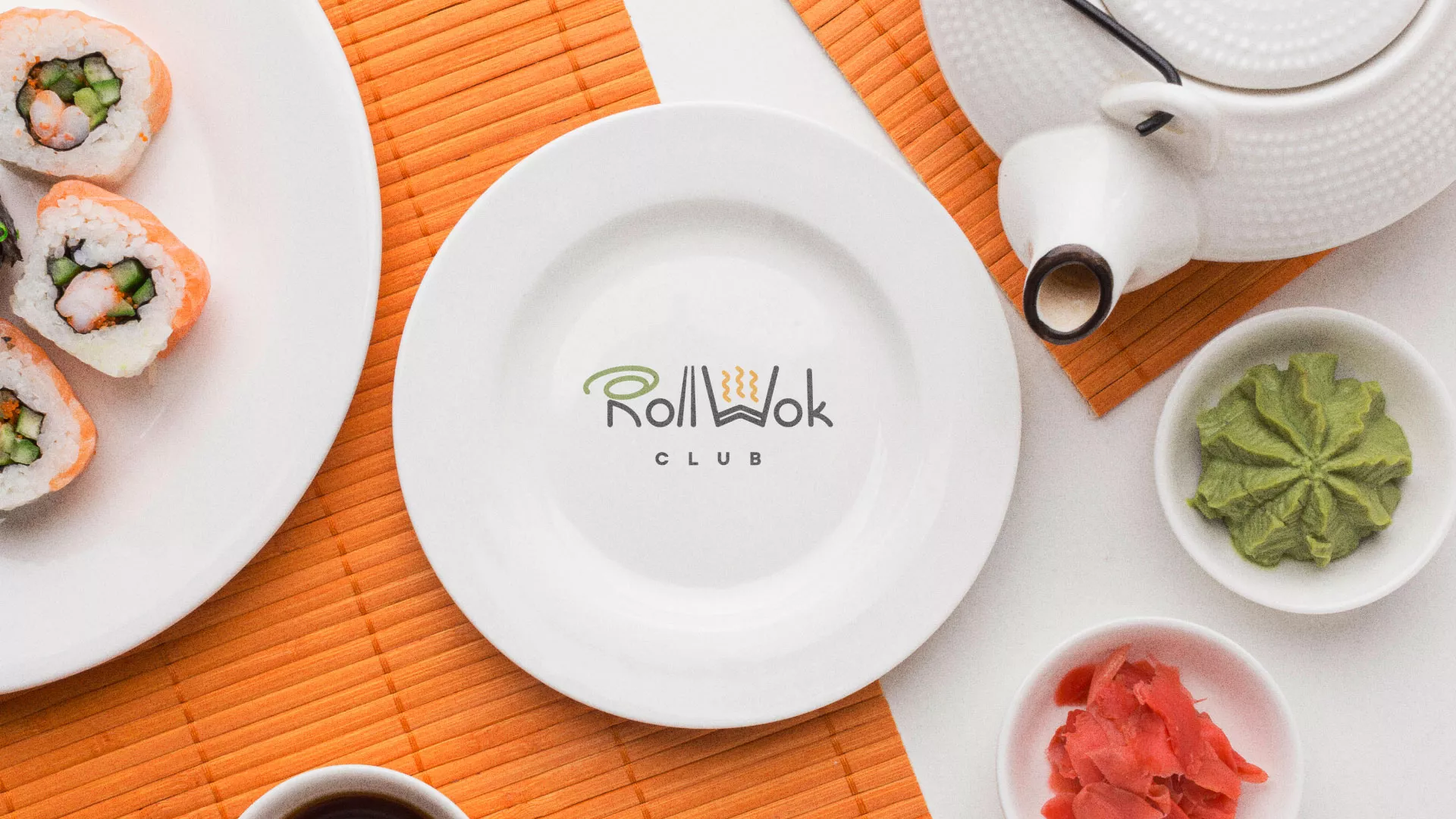 Разработка логотипа и фирменного стиля суши-бара «Roll Wok Club» в Вязниках